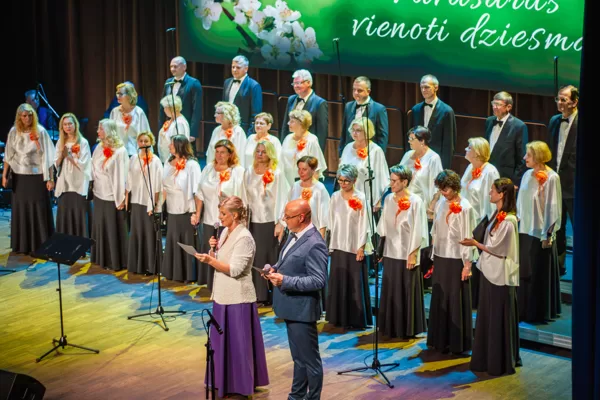 Kora Ulbroka jubilejas koncerts, koris Draugyste